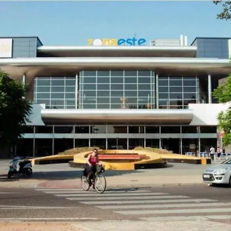 Fibes Con Piscina Y Parking Gratis Lägenhet Sevilla